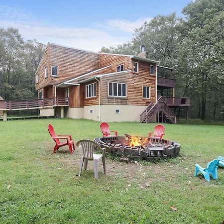 Relax In Blakeslee - Spacious 5Br Home With Bbq Екстериор снимка