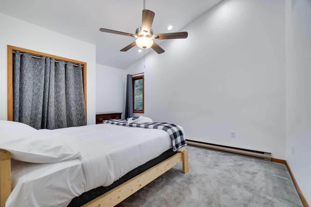 Relax In Blakeslee - Spacious 5Br Home With Bbq Екстериор снимка