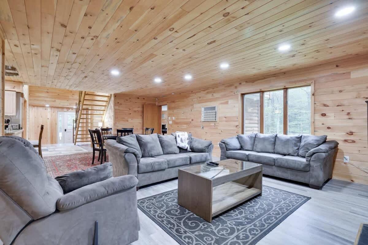 Relax In Blakeslee - Spacious 5Br Home With Bbq Екстериор снимка