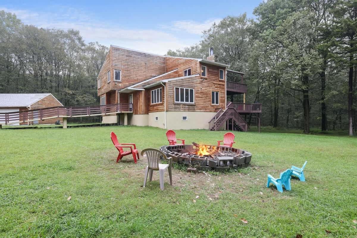 Relax In Blakeslee - Spacious 5Br Home With Bbq Екстериор снимка